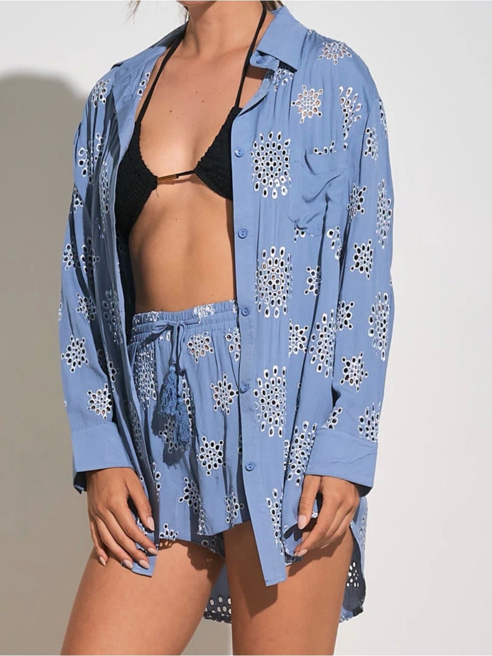 Elan Light Blue Eyelet Shirt and shorts set size small nwt
